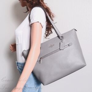 Genuine Coach Gallery Leather Tote w/ Zip Closure